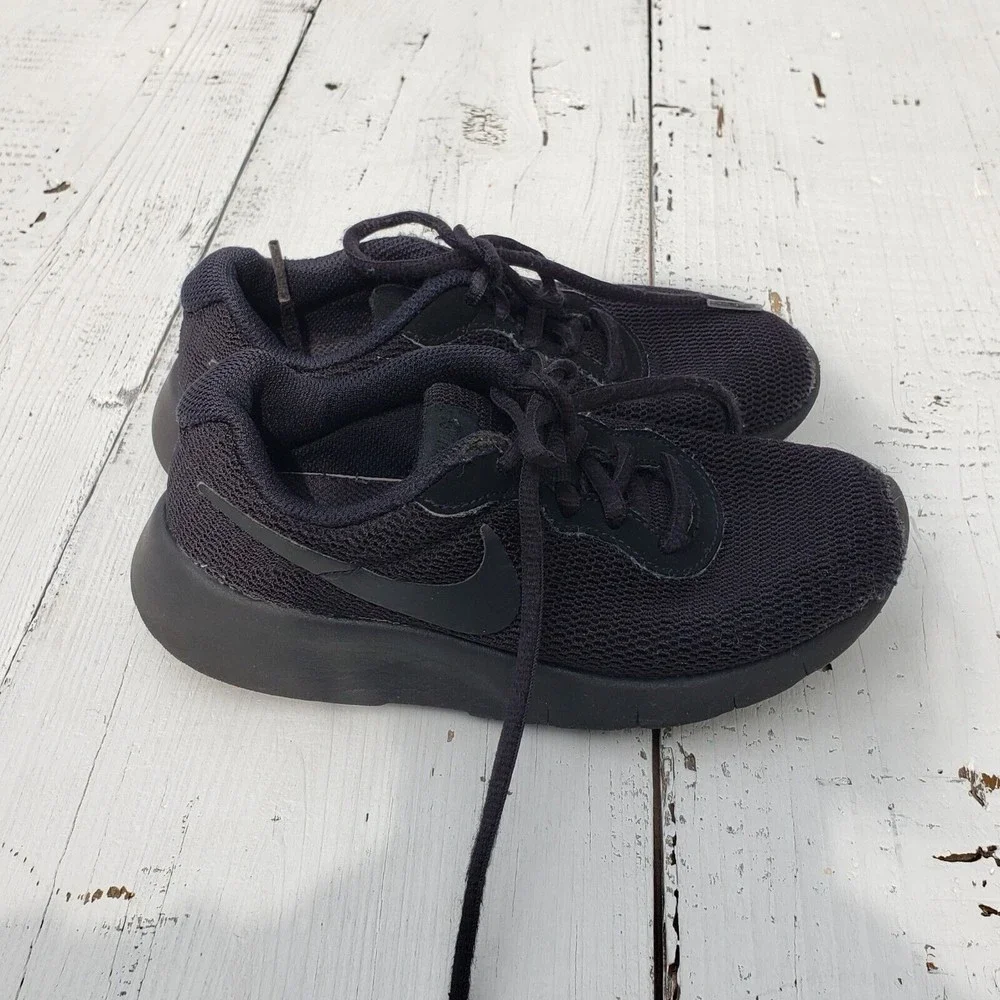 NIKE Tanjun Little Boys Black Running Sneaker Toddler Size 11